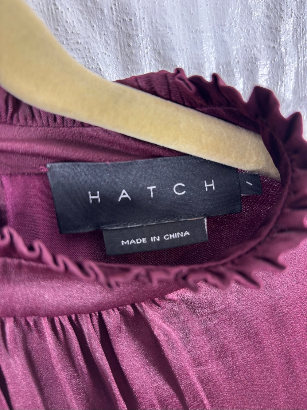 Hatch Maternity The Robin Dress Wine Burgundy Satin Midi Ruffle Neck Size 1 - Picture 3 of 5